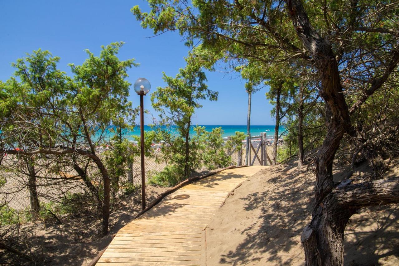 Paradu Ecovillage & Resort مارينا دي كاستانييتو كاردوتشي المظهر الخارجي الصورة